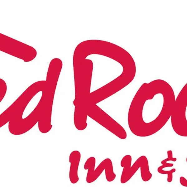 Red Roof Inn & Suites Swansea, hotel in Swansea