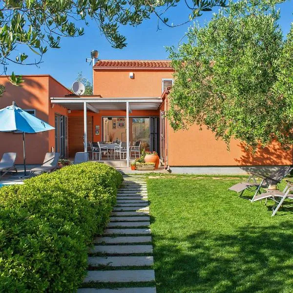 Villa Emili in Medulin - Haus für 4-5 Personen, hotel in Medulin