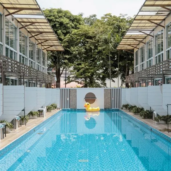 Full Stop Pool Villa Don Mueang, hotel v destinaci Lak Si