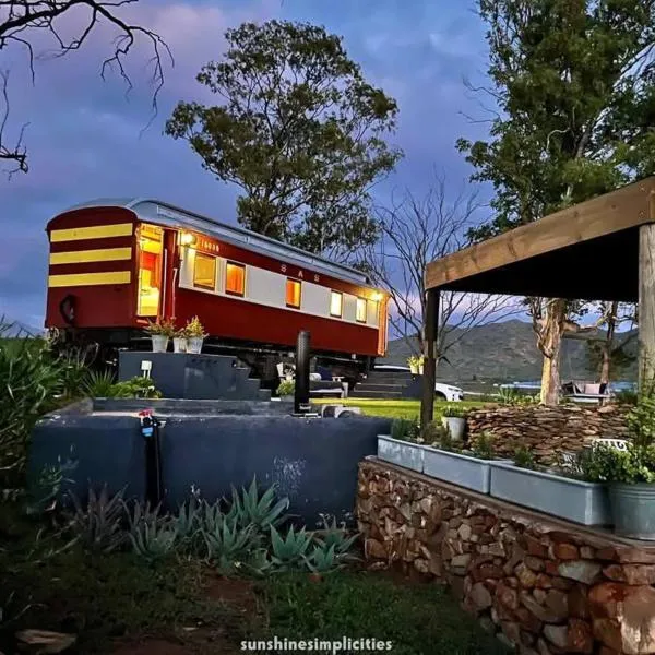 The Red Caboose Train Carriage, hotel in McGregor