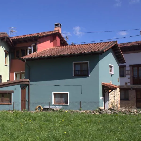 CASAS RURALES La CASINA, hotel in Cangas de Onís