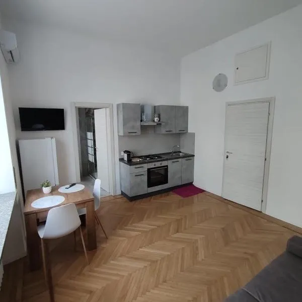 Casa Dante 2: Pavia şehrinde bir otel