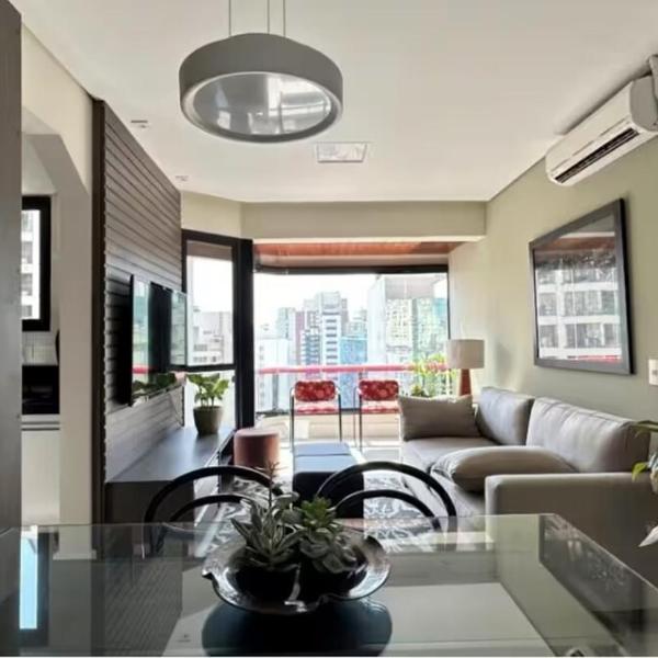 Apartamento moderno e aconchegante muito próximo à Faria Lima