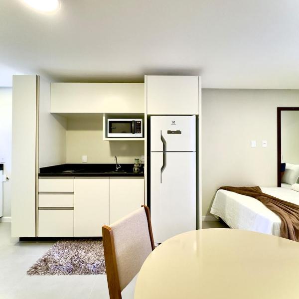 Localização Central! A 500 metros da Vila Germânica, Ar-Condicionado, Wi-Fi, Cozinha completa, Garagem Privativa Reserve agora - Foto 4