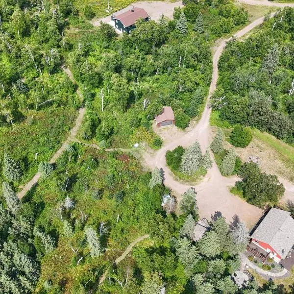 Gooseberry Trailside Suites by Heirloom Boutique Collection, hotel en Two Harbors