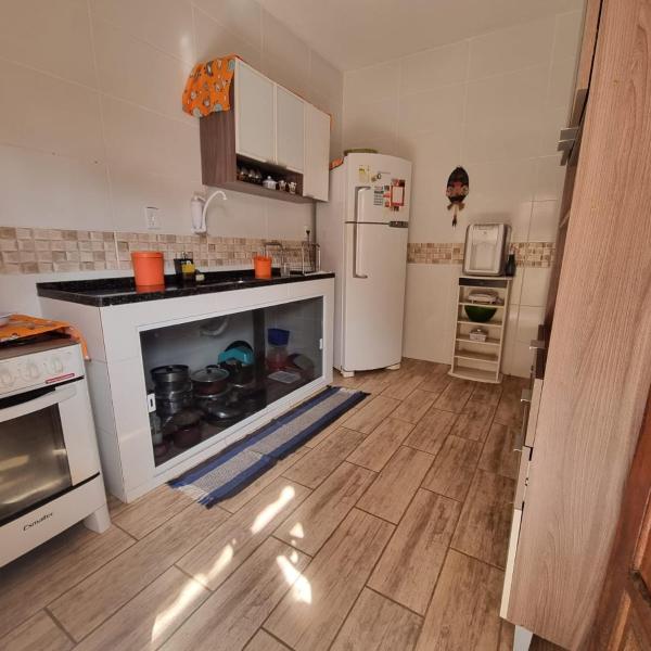 Casa com churrasqueira perto da lagoa - Foto 4