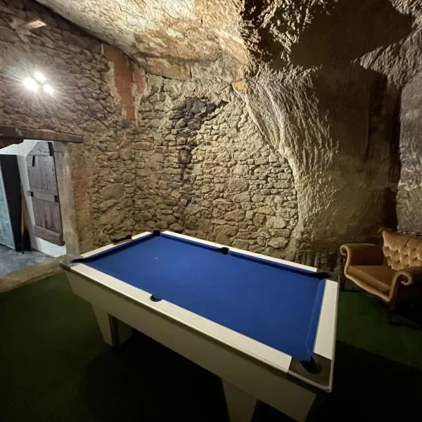 JC's House of Happiness, hotel in Cabrières-dʼAigues