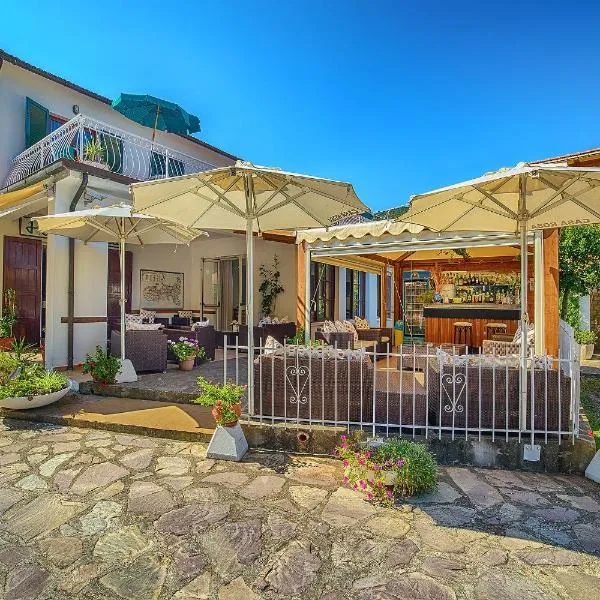 Hotel Edera, hotel in Procchio