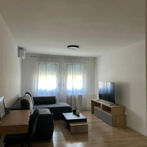 City Rent 2, hotel em Osijek