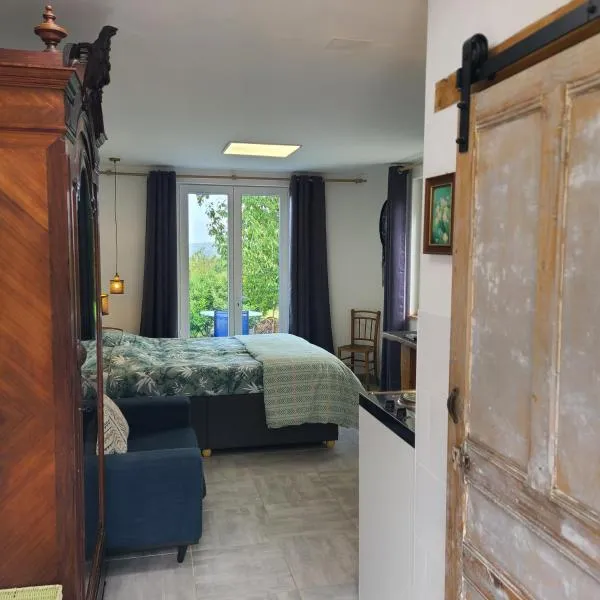 Studio L'audrerie., hotel em Saint-Pardoux-Corbier