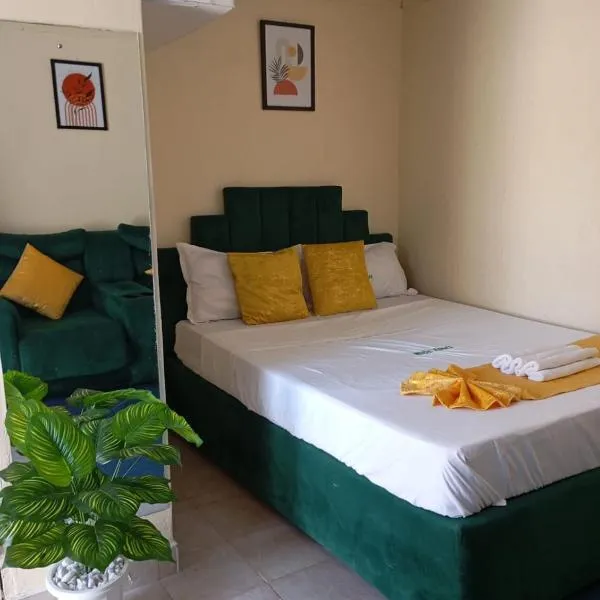 Milele studio bnb, hotel in Nakuru