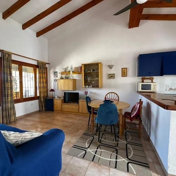 Casa cerca del mar muy tranquila, Alicante El Campello、エル・カンページョのホテル