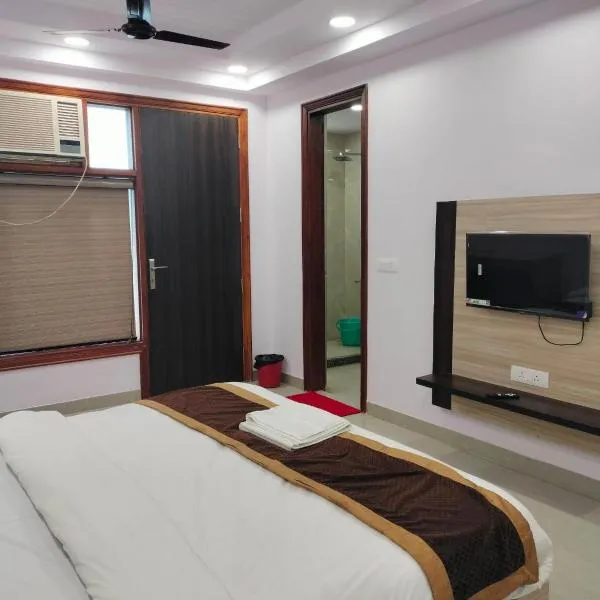 Hotel Town Stay Near Rajiv Gandhi Cancer Hospital Rohini, hotel in New Delhi
