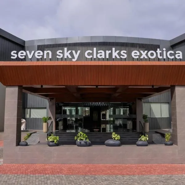 Seven Sky Clarks Exotica, hotel en Bhuj