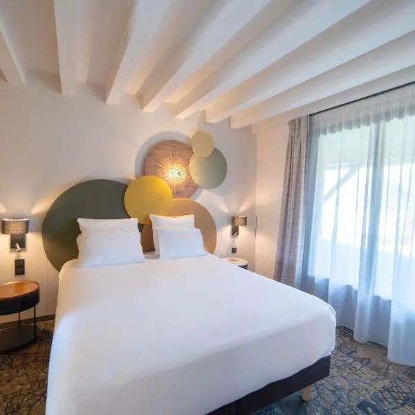 Mercure Auxerre Autoroute du Soleil、アッポワニのホテル
