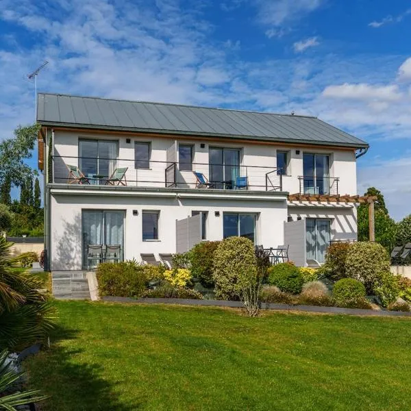 La Villa Perchée calme, sauna, parking privé, hotel in Saint-Prix