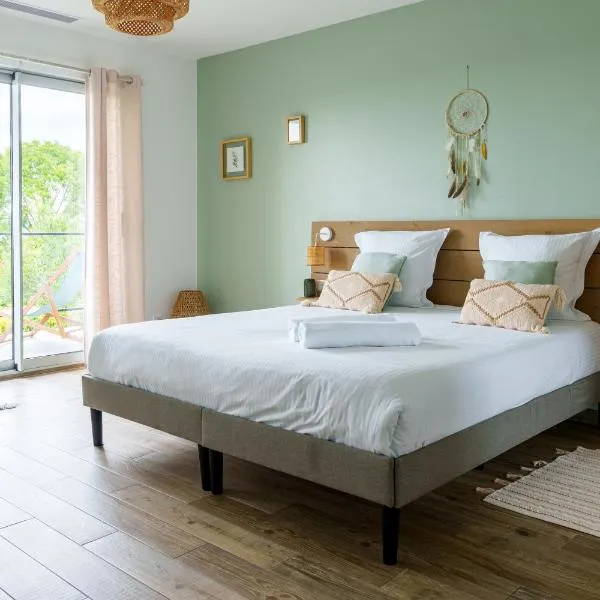 Saint-Prix에 위치한 호텔 La Villa Perchée Suites Élégante & Spa Privé, Vue Panoramique, Parking protégé