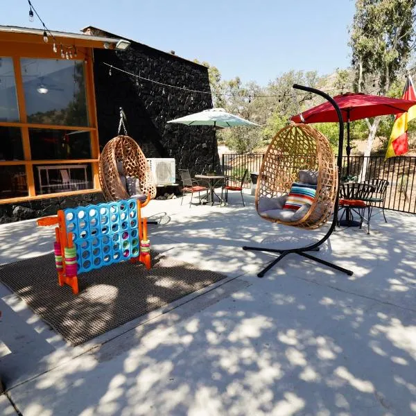 Sequoia Village, khách sạn ở Three Rivers