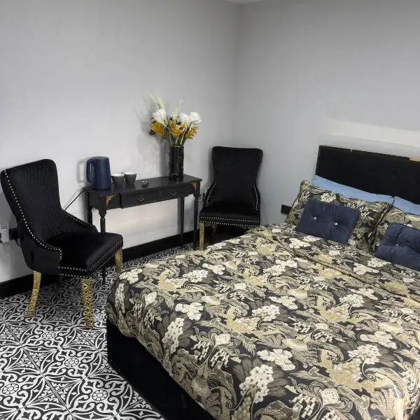 Marble Black Suite, hotel en Gloucestershire