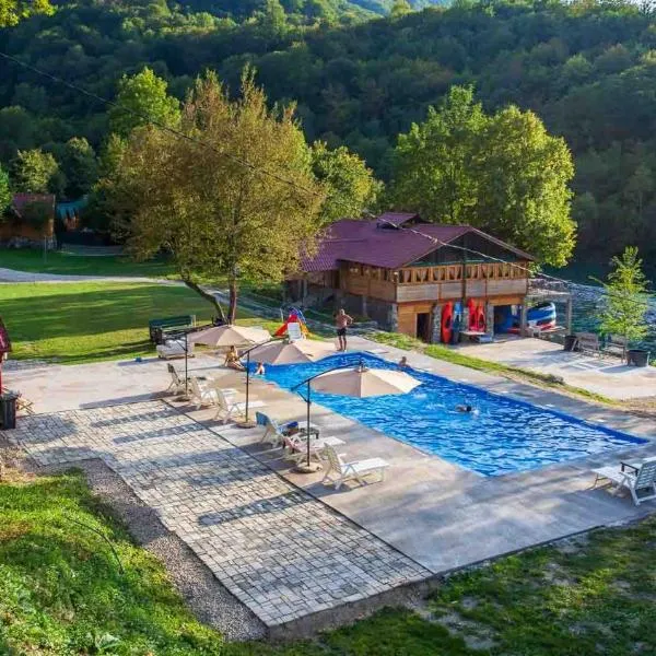 Rafting Center "TARA-RAFT", hotel in Bastasi