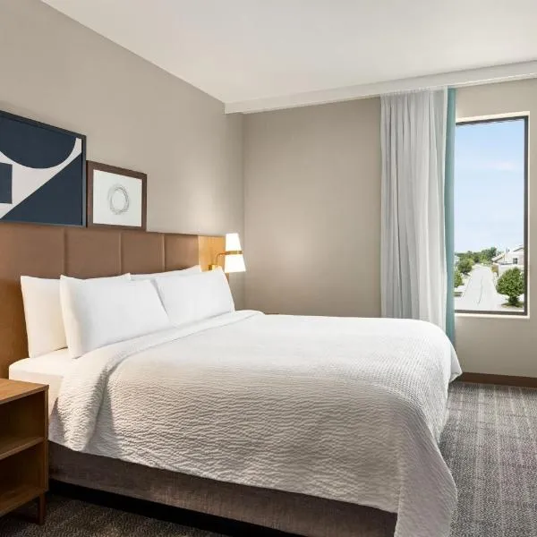 Staybridge Suites Boston - Burlington by IHG, hotel in Burlington