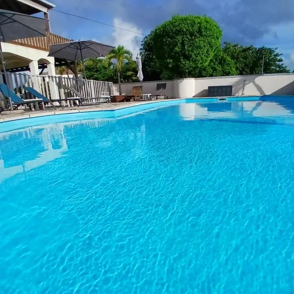 Ti Village Creole, hotel in Sainte-Anne