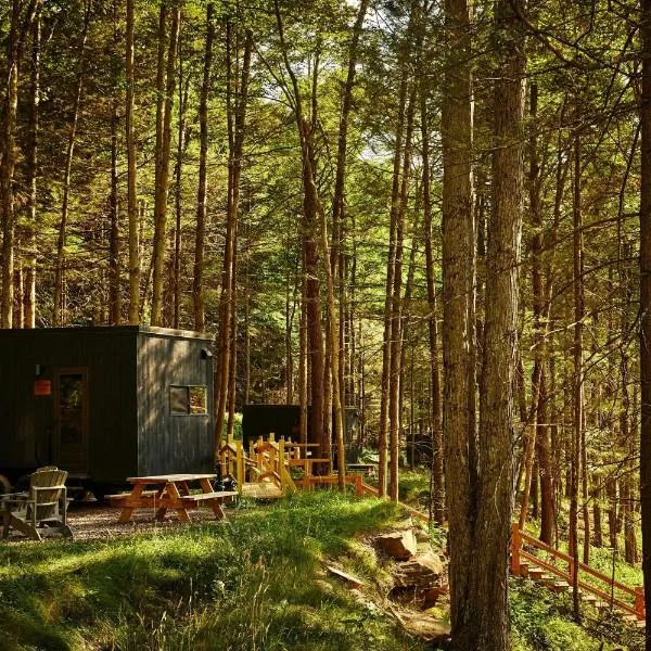Postcard Cabins Gilchrist Springs, hotel em High Springs