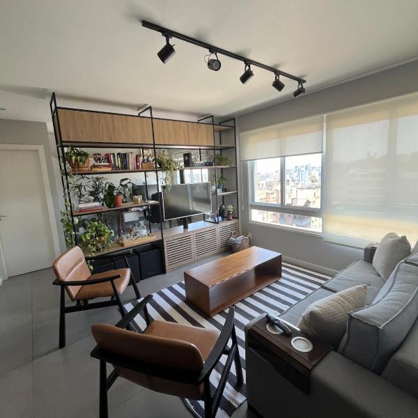 1 Dorm - Alto Padrão - 16 Andar - Home Office