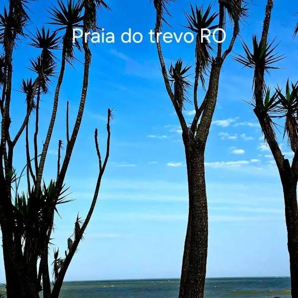 Temporada na Praia do Trevo - Rio das Ostras, RJ，位于里约达欧特拉斯的酒店