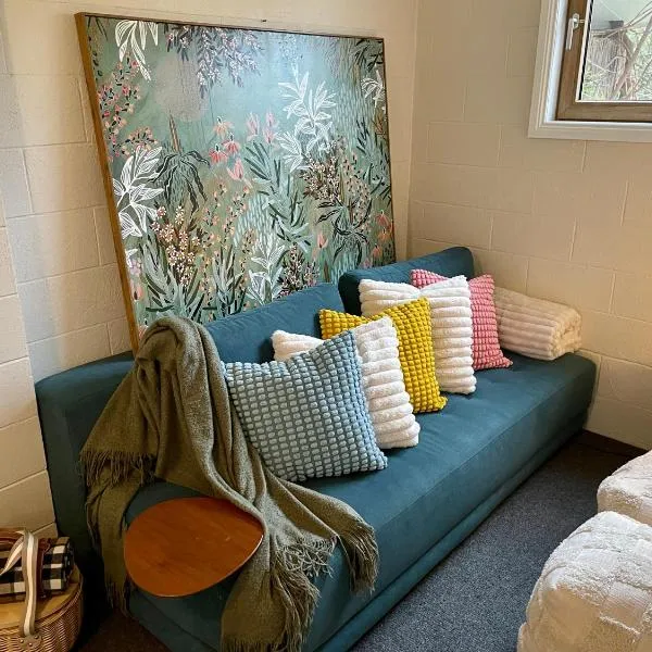 White Rabbit Mountain Guest House, hotel en Mount Beauty