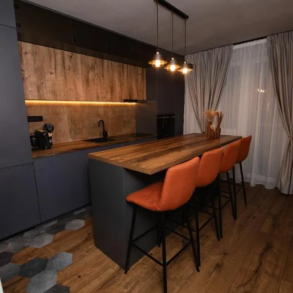 PNT Noir Apartment, hotel in Alba Iulia
