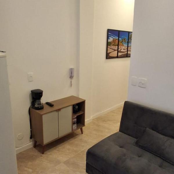 Seja Bem vindo ao seu refugio urbano na quadra da praia projetado para quem não abre mão de conforto e nosso studio une uma localização imbatível perfeito para casais em férias família e amigos que precisam de um ambiente funcional e inspirador - Foto 5