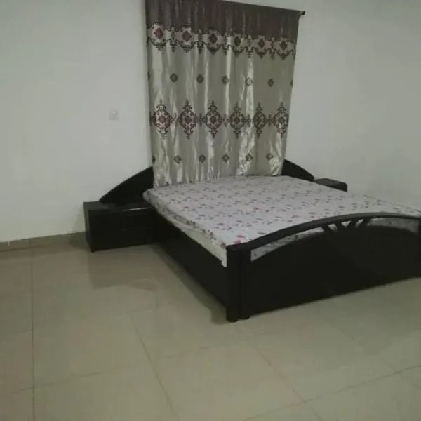 SPLENDID APARTMENTs, hotel in Mbarra Kunku