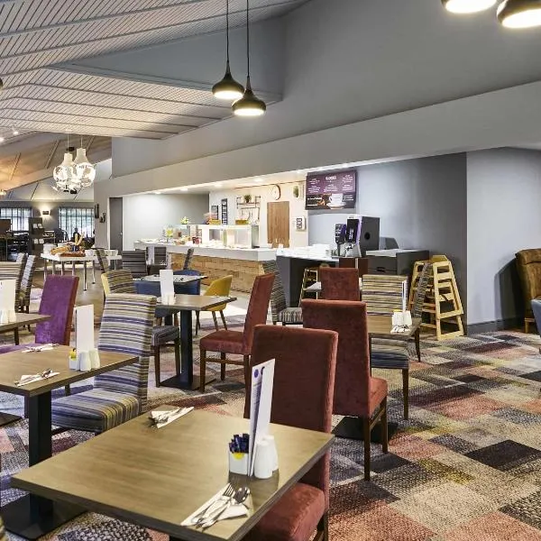 Novotel Manchester West, hotel in Worsley