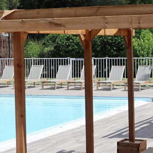 Hotel Mercure Parc du Coudray - Barbizon, hotel in Le Coudray-Montceaux