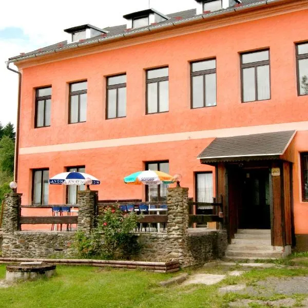 Penzion Muflon, hotel in Ruštejn