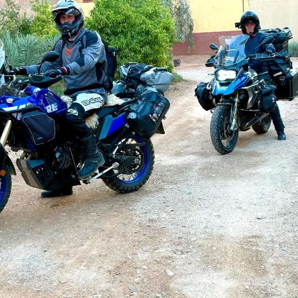 Spacious Apartment with Motorcycle Garage, Free Parking, and Air Conditioning, hotel in Er Rachidia