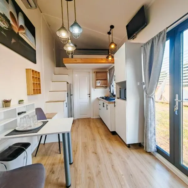 Pura Vida Downtown Tiny houses, hotelli Bukarestissa