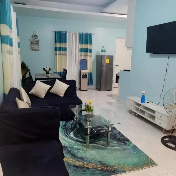 Jens Samal Vacation Rental - Centrally Located - Fully Furnished 2br WIFI, hotel in Babak