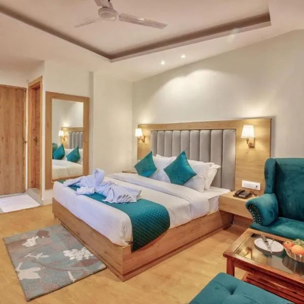 Kasauli View Resort # Parking # lift # Garden # Restaurant # Open Terrace # On Road Location, hotel in Kasauli