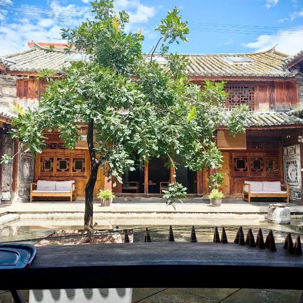 Dali Xizhou Jiakedi 大理喜洲甲科第古宅文化民宿, hotel in da