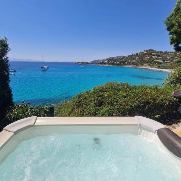 Sardegna Rivanhouse Suite stunning sea view hydromassage and direct access to the sea, hotel in Torre delle Stelle