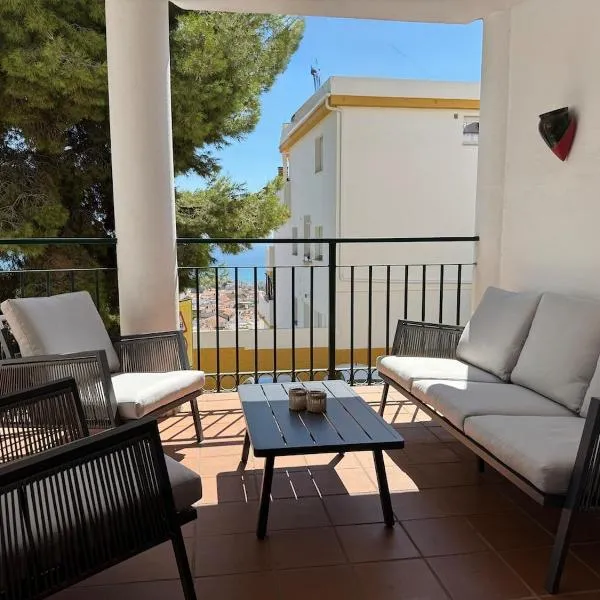 Spacious family friendly 3 bedroom home B' Pueblo - swimming pool - games room & sunny terrasse, מלון בבנאלמדנה
