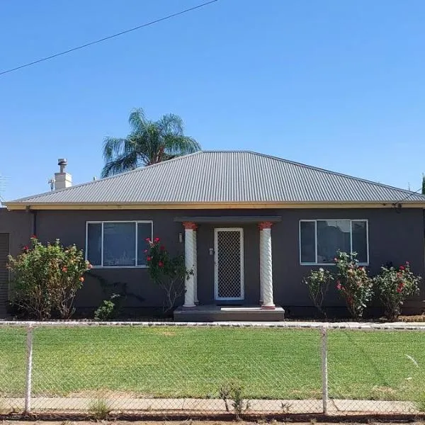 McGowen st accommodation, hotel in Broken Hill