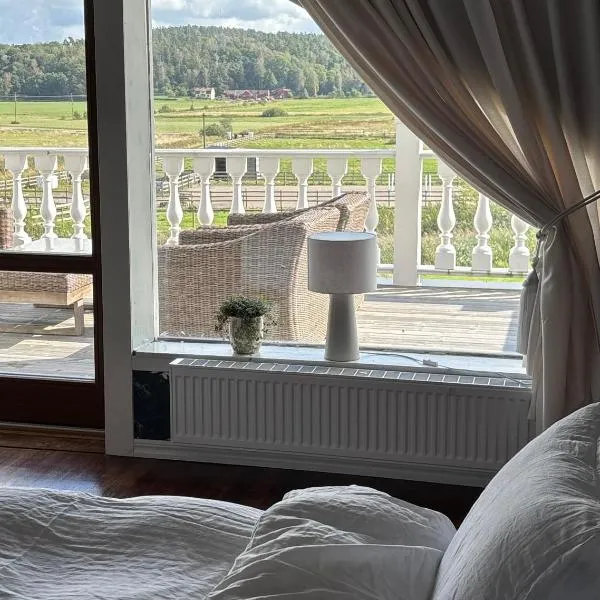 Annas gård, stall & pensionat, hotel in Fjärås