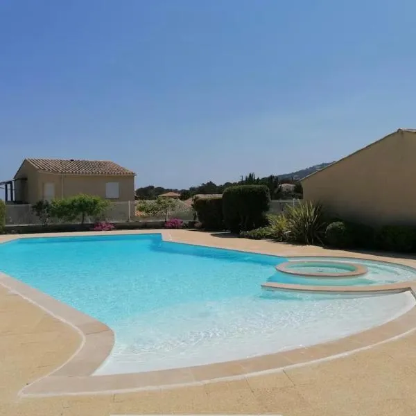 Appartement Vue Mer Saint-Aygulf, Hotel in Saint-Aygulf
