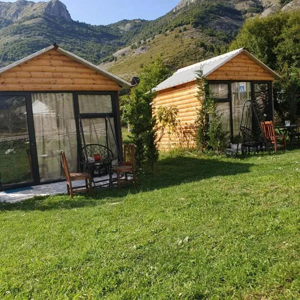 Boga Cabins, Hotel in Bogë