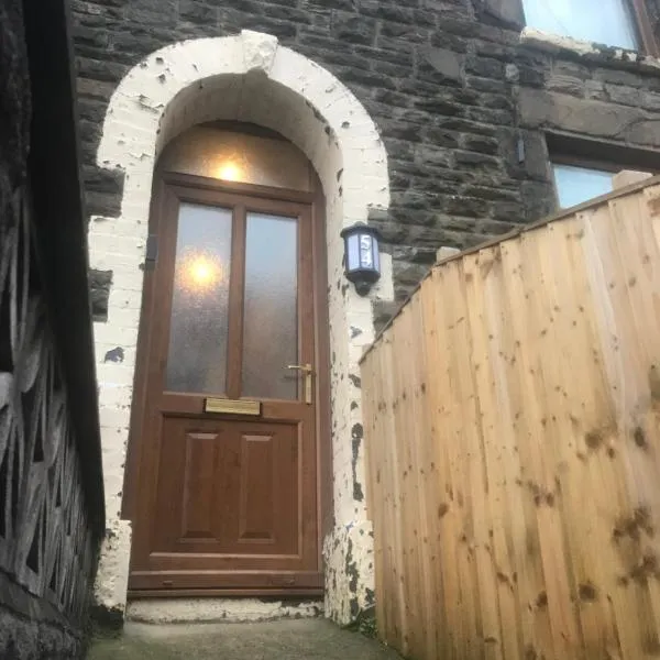 54 - Room 1 - City views, hotel in Swansea