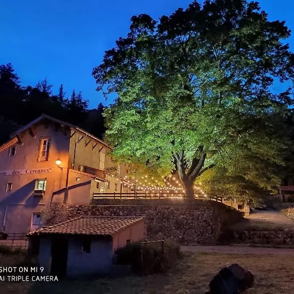 Maison des Cévennes - Refuge, Hotel in Arphy
