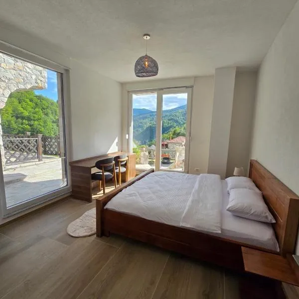 Belle Resort, hotel in Deçan